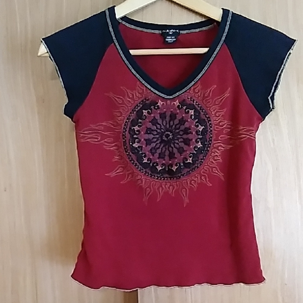 FANG Red and Black V-Neck Short Sleeve Top